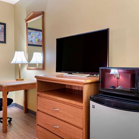 Econo Lodge Louisville Airport Dış mekan fotoğraf
