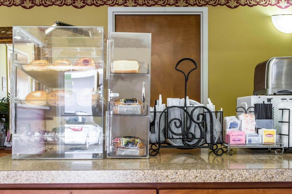 Econo Lodge Louisville Airport Dış mekan fotoğraf