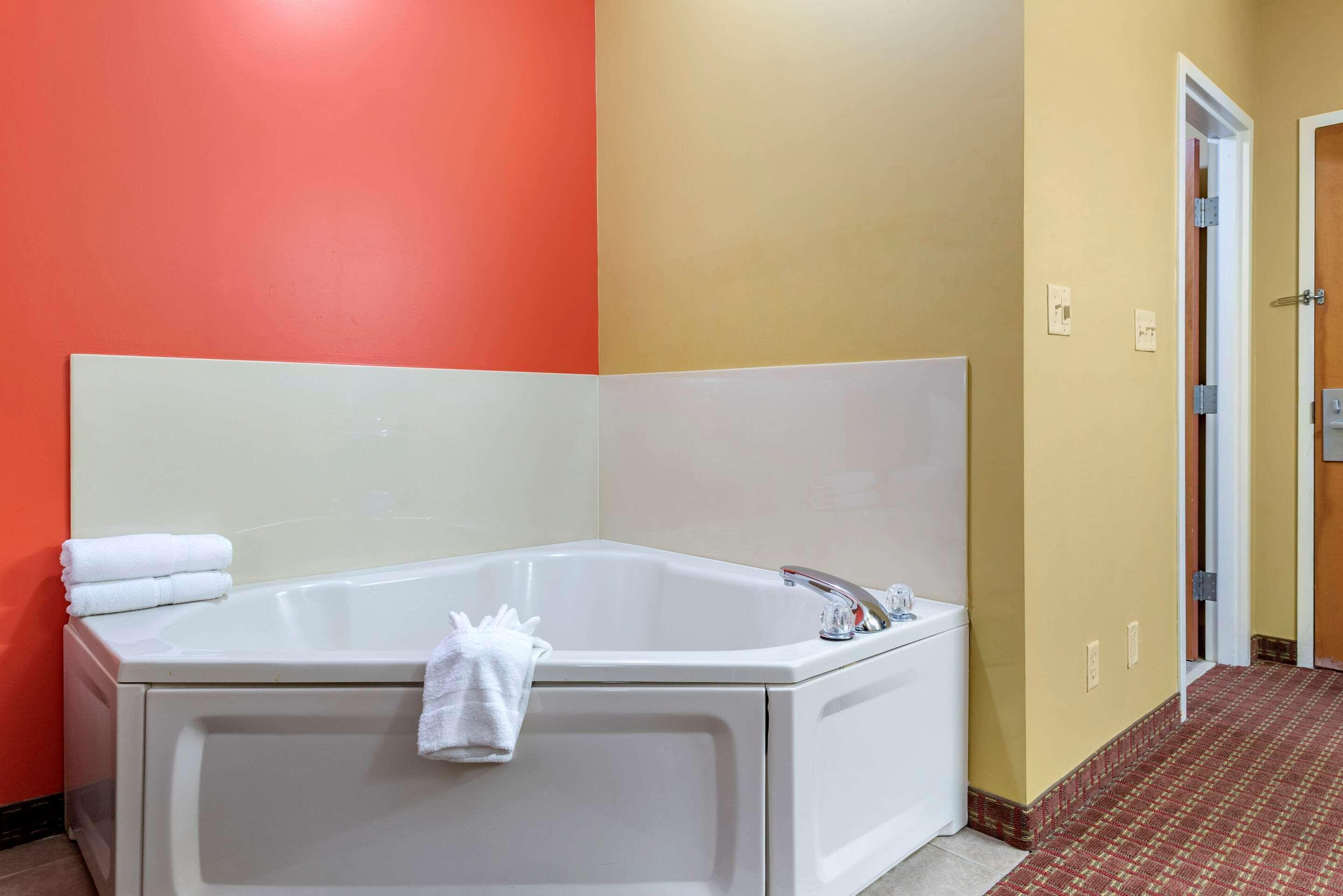 Econo Lodge Louisville Airport Dış mekan fotoğraf
