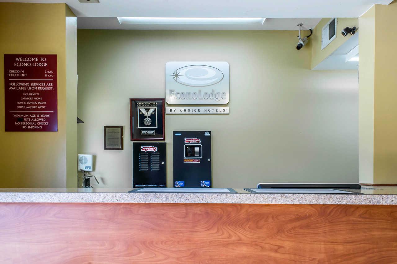 Econo Lodge Louisville Airport Dış mekan fotoğraf
